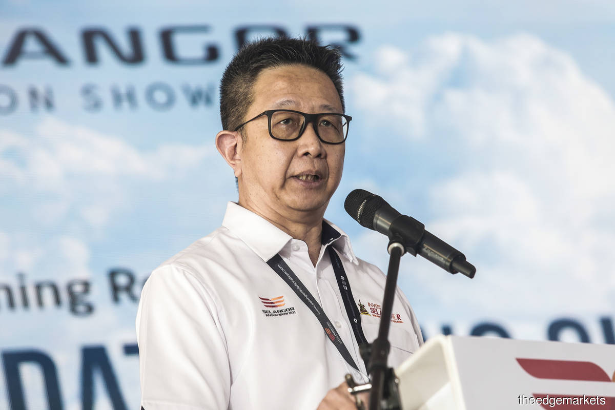 State executive councillor for industry and trade Datuk Teng Chang Khim says with the achievements of SAS 2021, the show next year is expected to showcase more planes and exhibitors. (Photo by Zahid Izzani Mohd Said/The Edge)